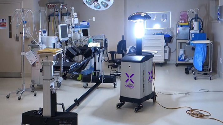 Ochsner, Hastane Kaynaklı Ölümcül Enfeksiyonlarla Mücadelede Mikropları Yok Etmek İçin Robotlarla Çalışıyor